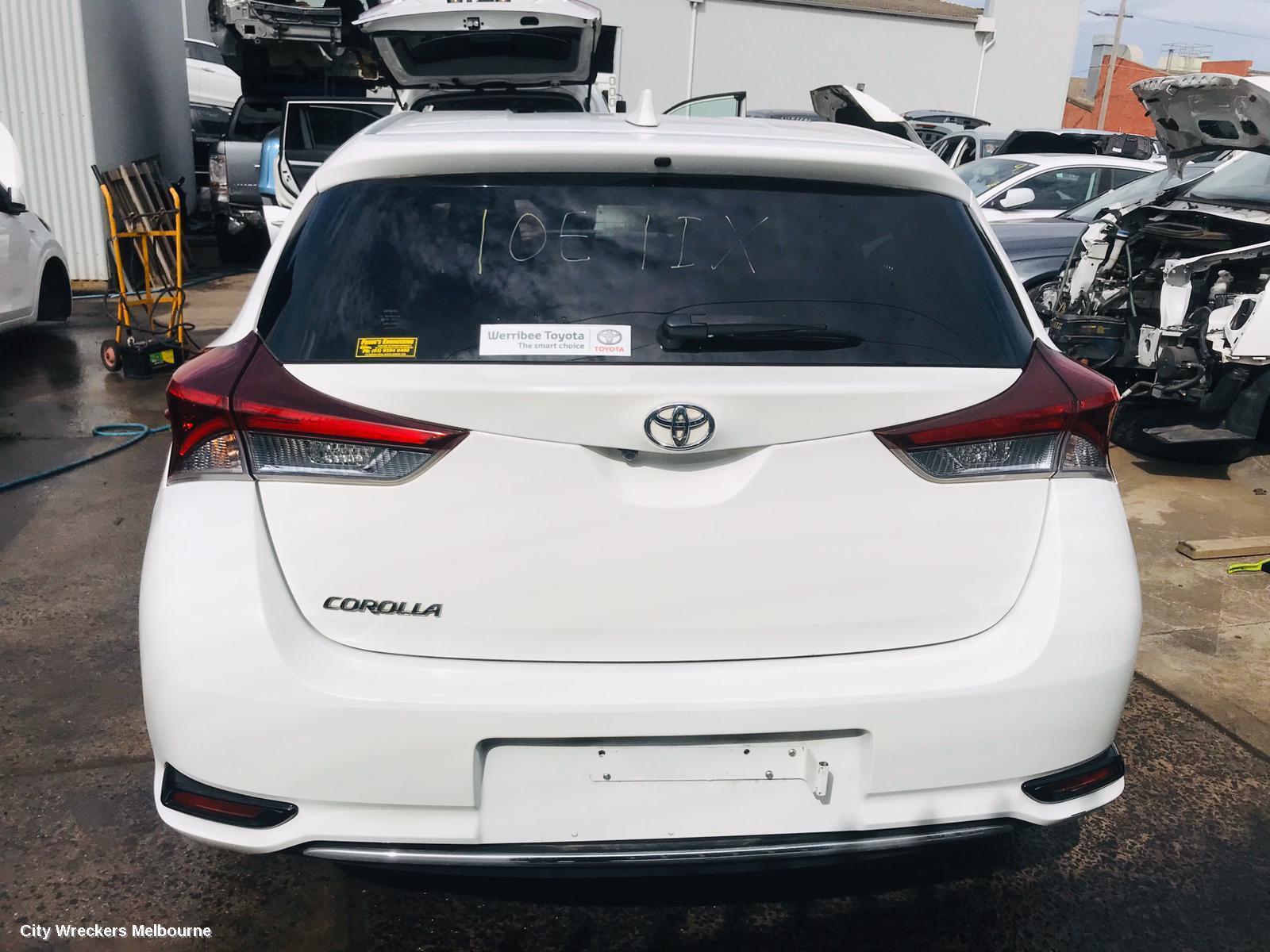 TOYOTA COROLLA 2017 Left Guard Liner