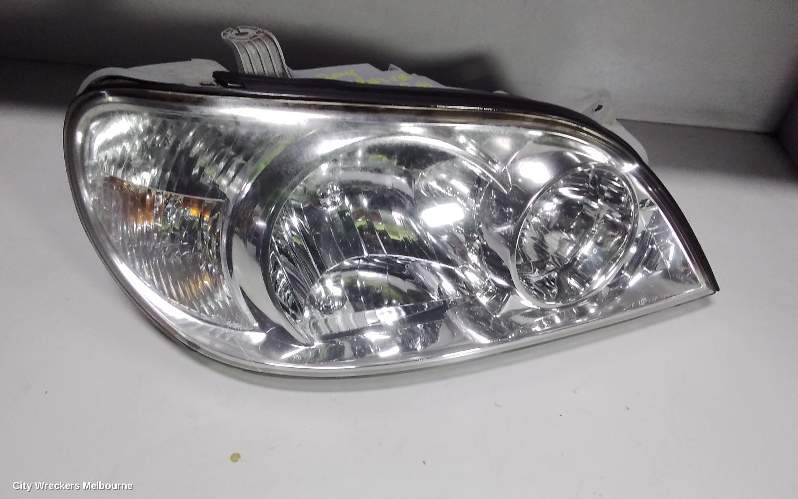 KIA CARNIVAL/GRAND CARNIVAL 2004 Right Headlamp