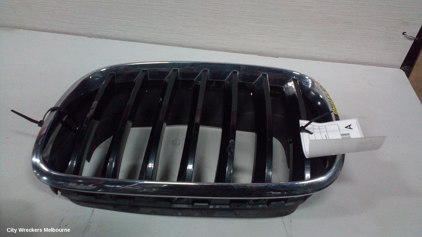 BMW X5 2008 Grille