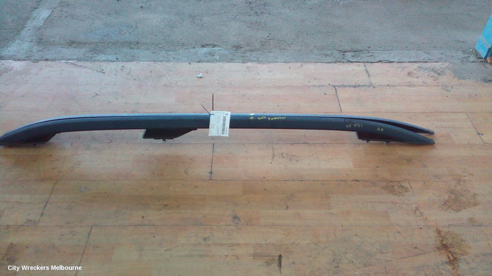 SUBARU FORESTER 2015 Roof Rail