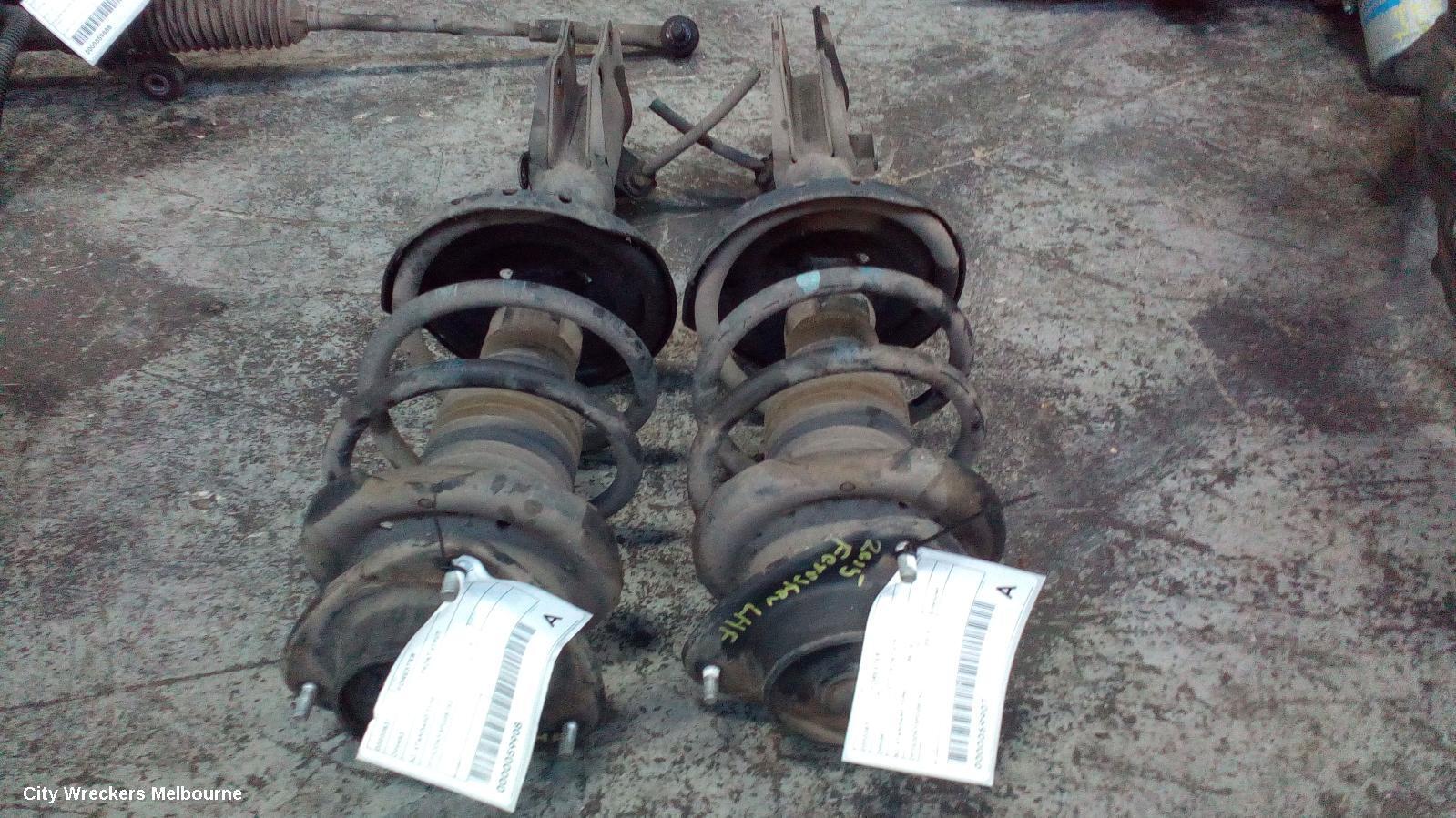 SUBARU FORESTER 2015 Right Front Strut