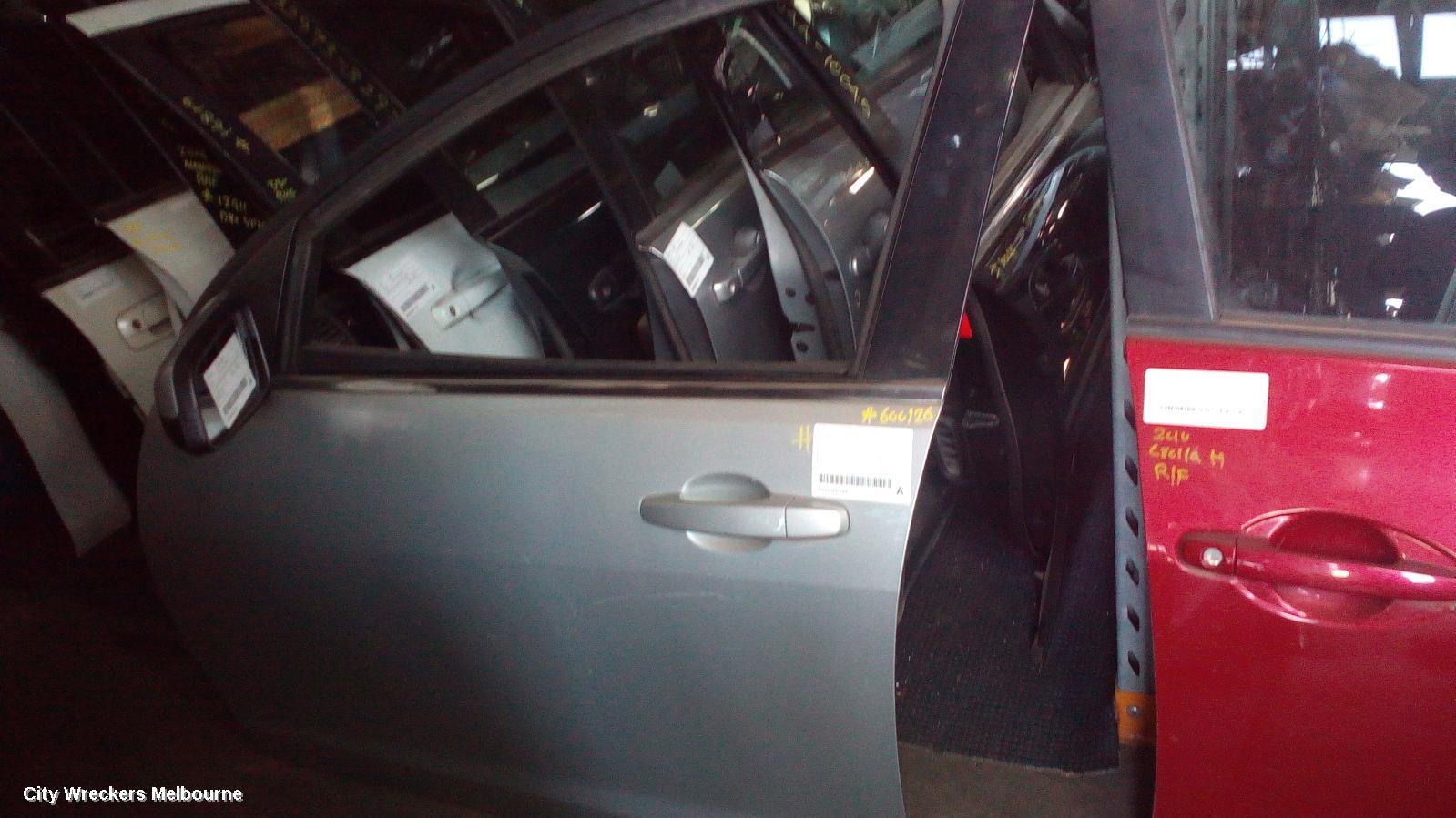 HOLDEN COMMODORE 2009 Left Front Door
