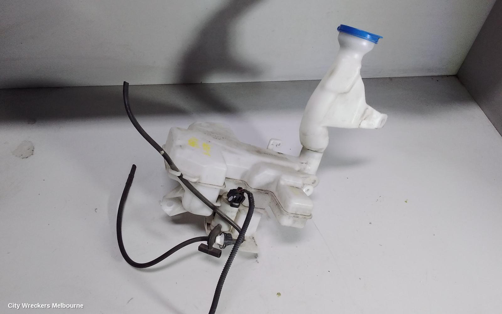 HONDA HRV 2015 Washer Bottle