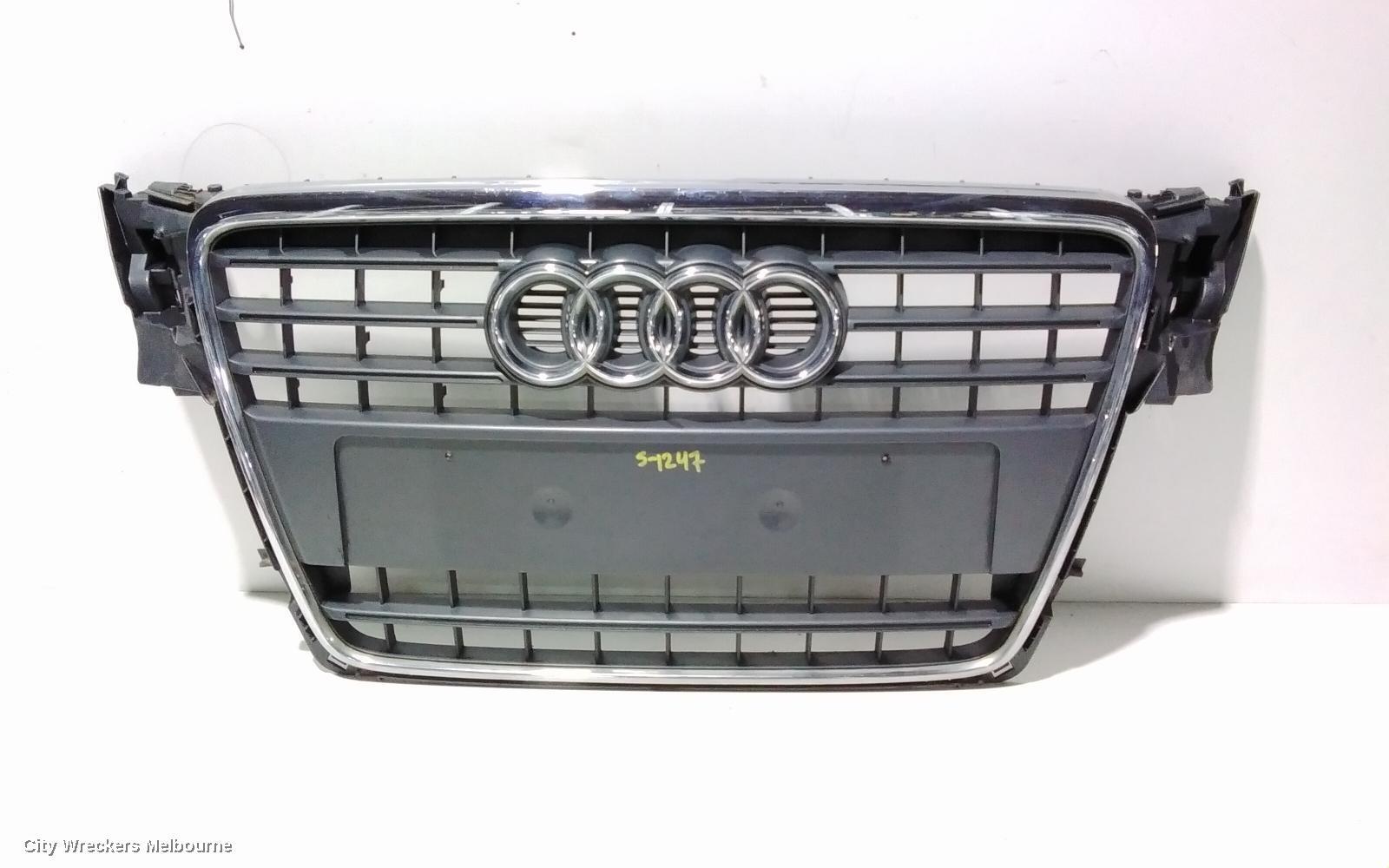 AUDI A4 2010 Grille