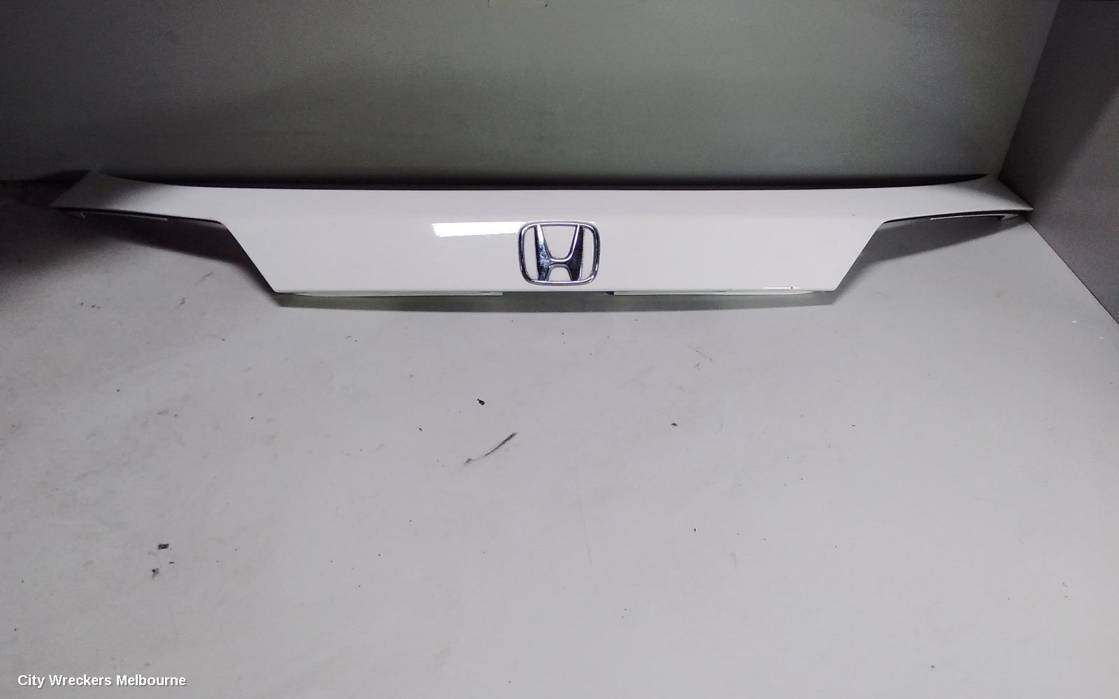 HONDA HRV 2017 Rear Garnish