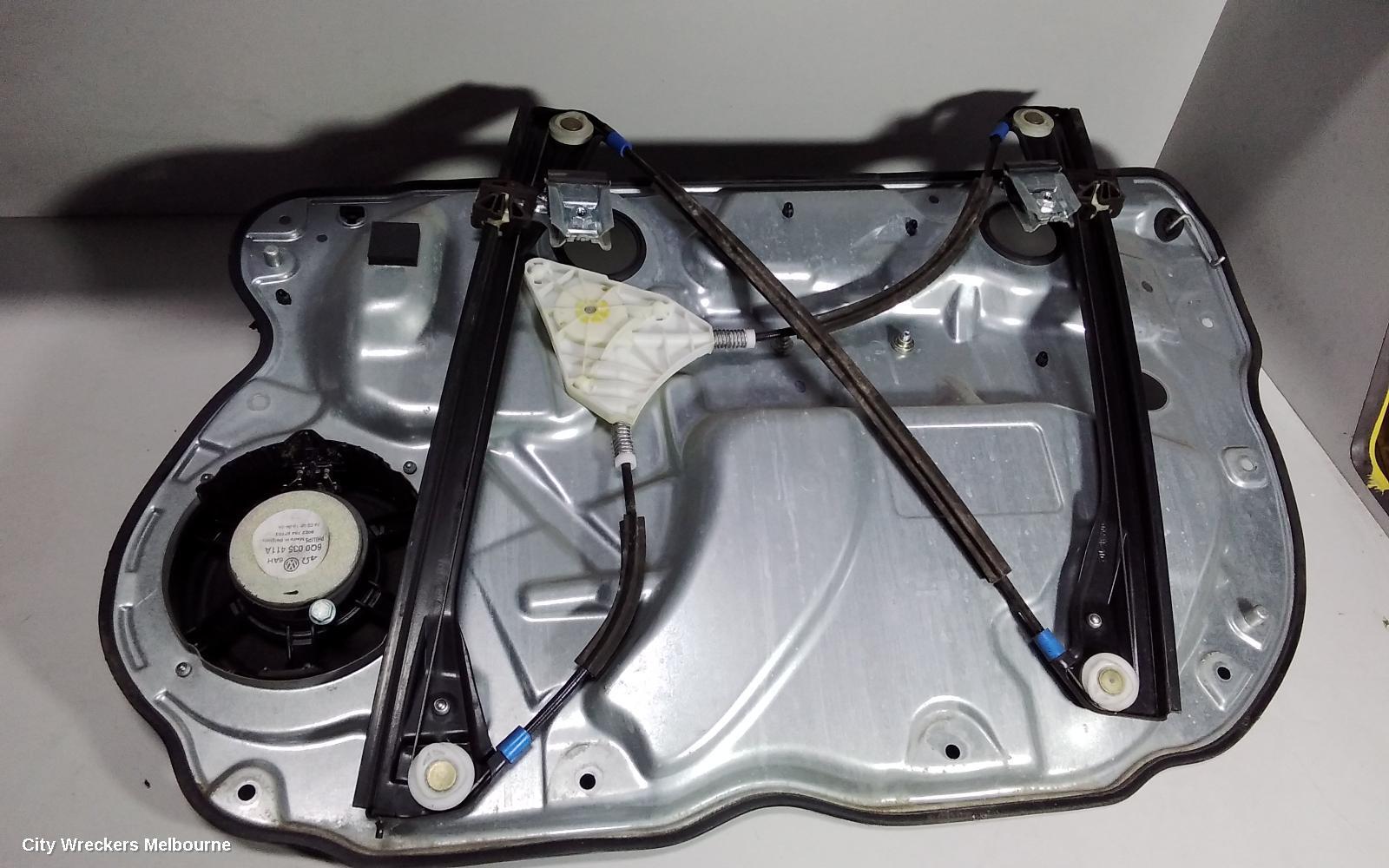 VOLKSWAGEN POLO 2007 Left Front Window Reg/Motor
