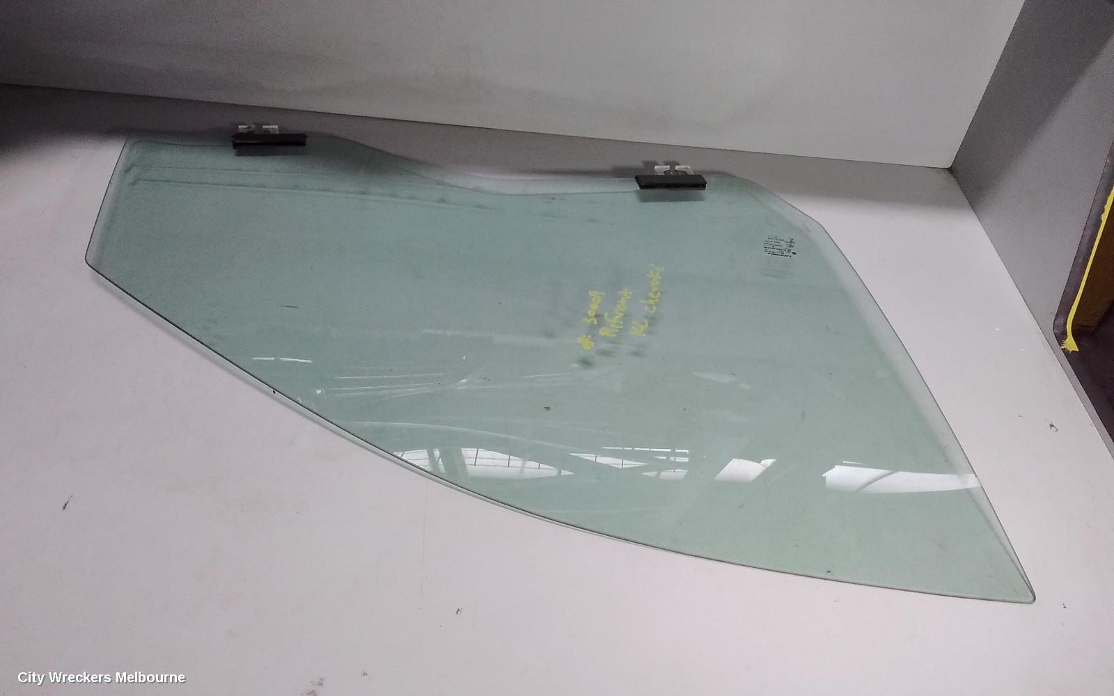 JEEP CHEROKEE 2014 Right Front Door Window