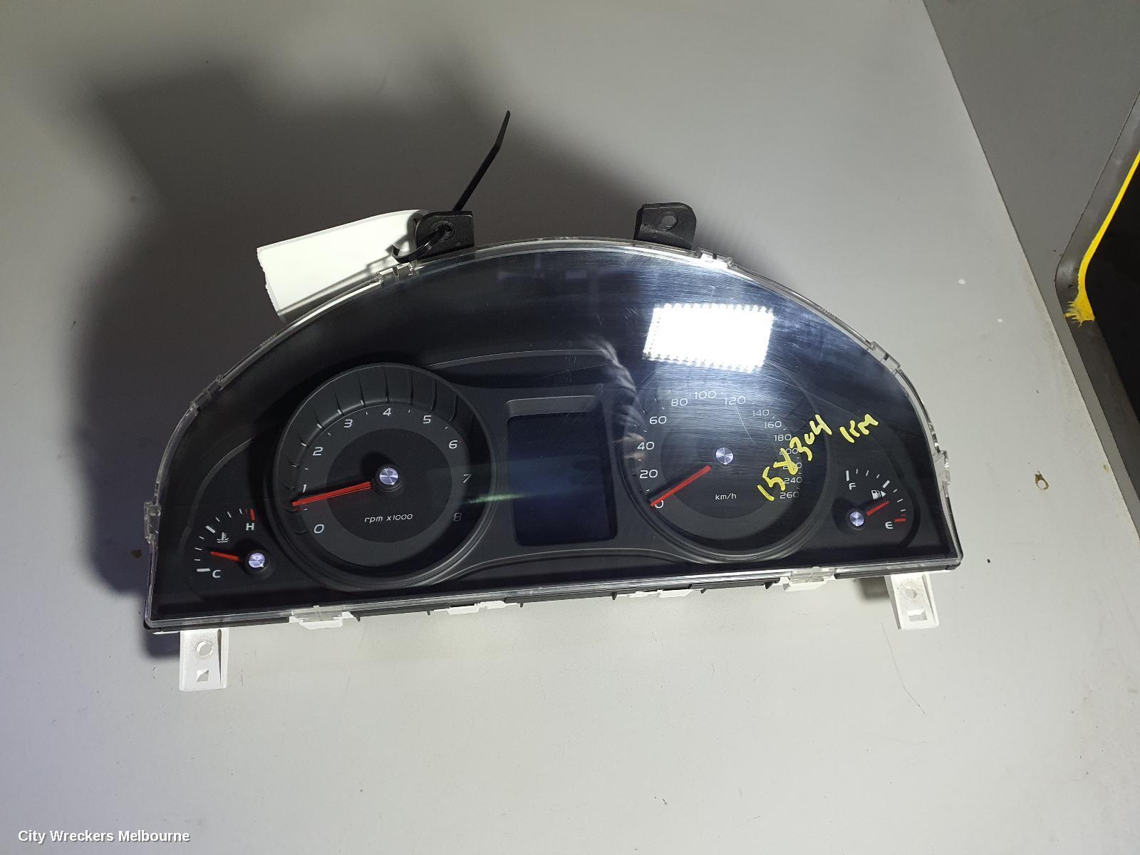 HOLDEN COMMODORE 2008 Instrument Cluster