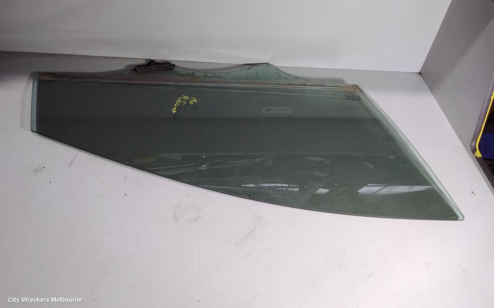HYUNDAI I40 2013 Right Front Door Window