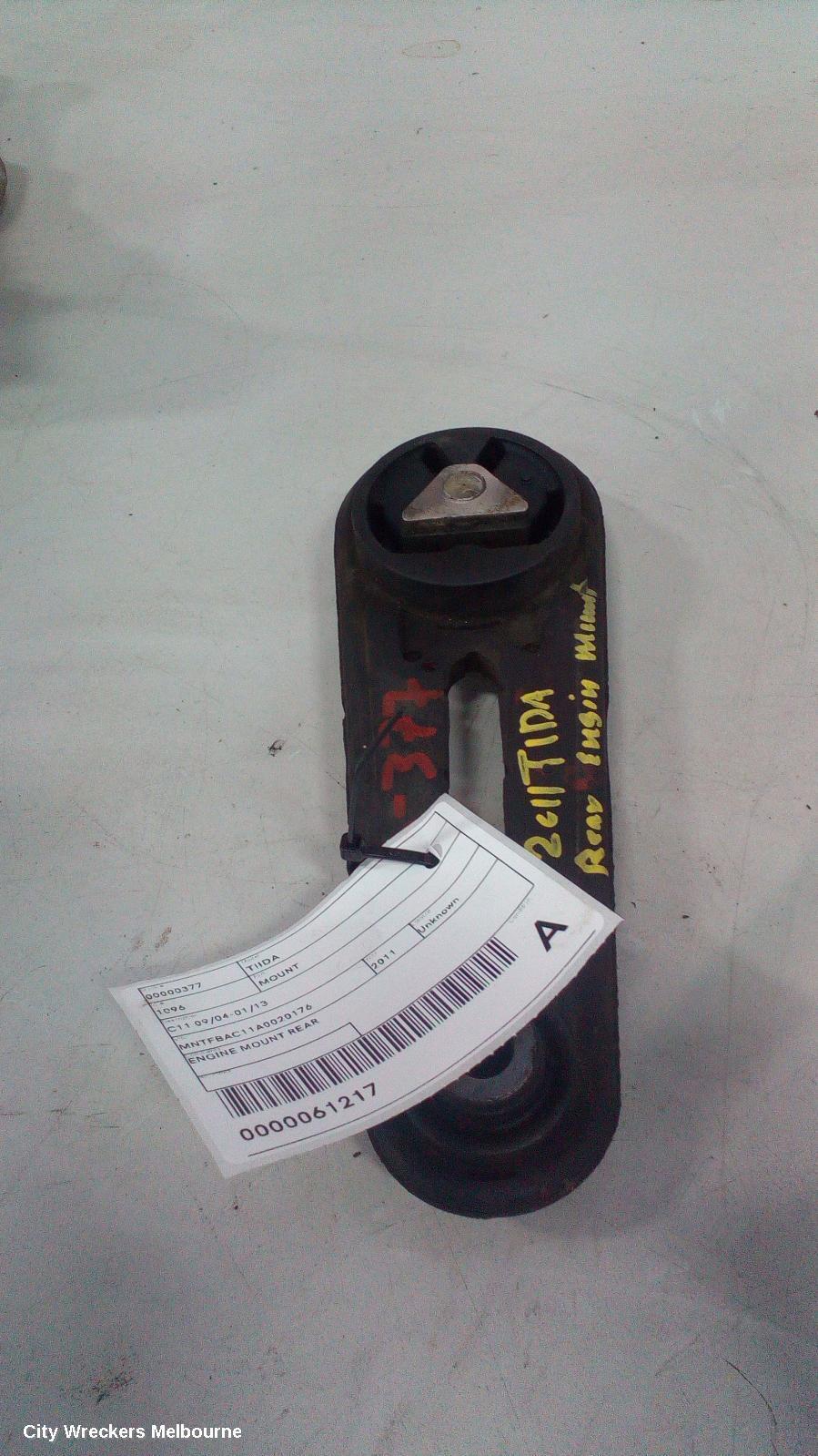NISSAN TIIDA 2011 Mount