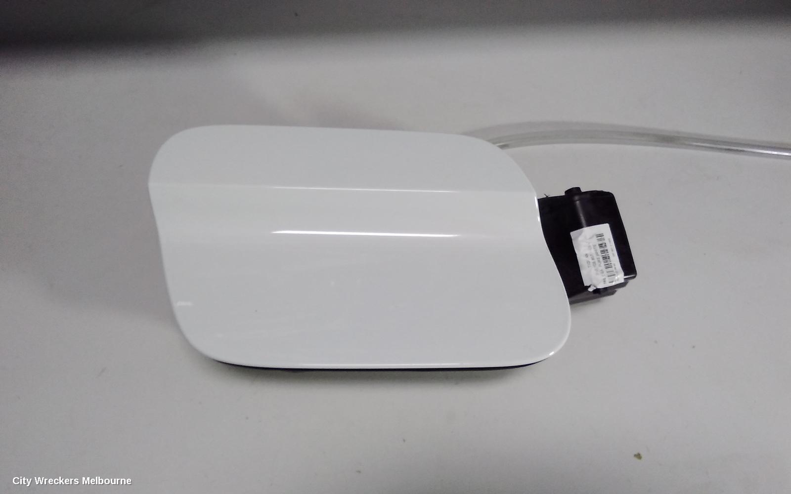 VOLKSWAGEN TIGUAN 2018 Fuel Door / Filler