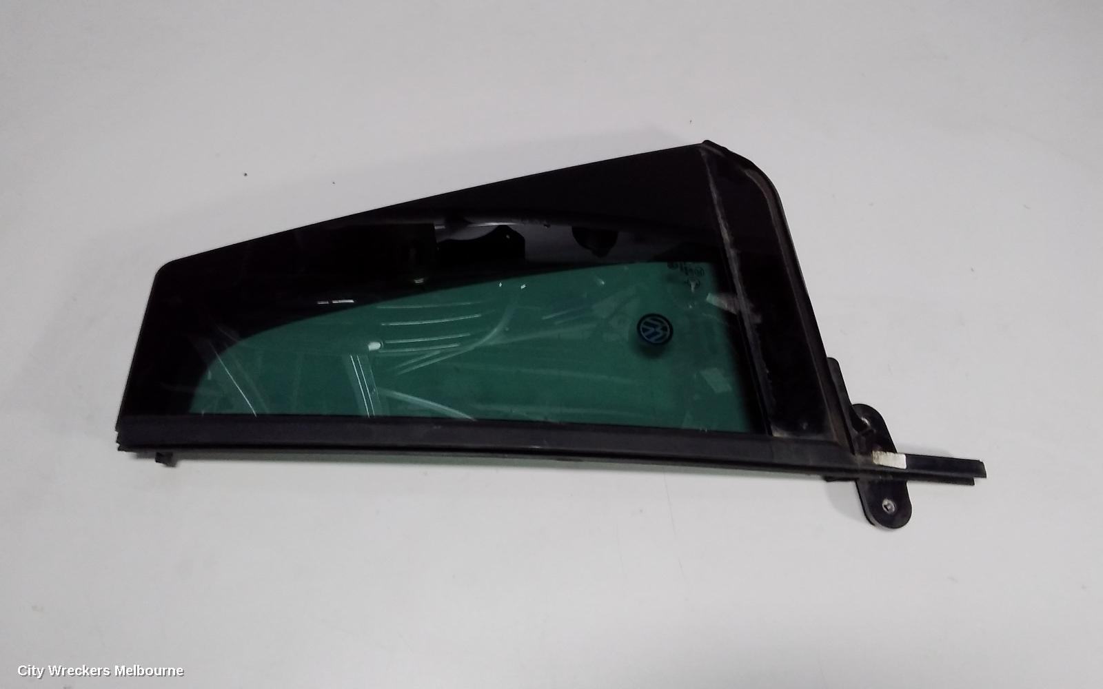 VOLKSWAGEN TIGUAN 2018 Left Rear 1/4 Door Glass