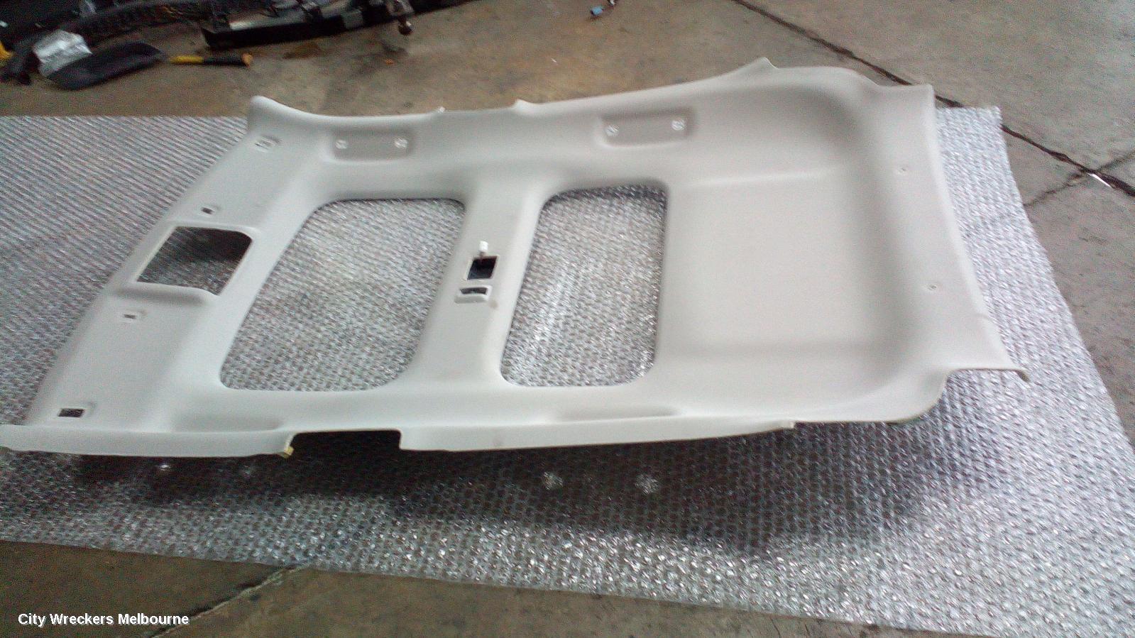 VOLKSWAGEN TIGUAN 2018 Hoodlining