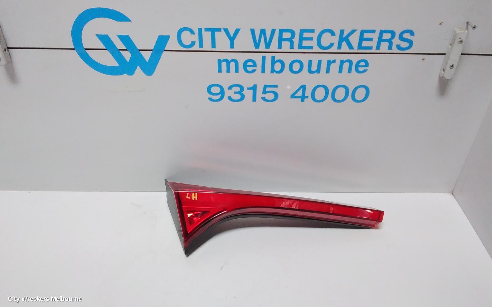 MITSUBISHI ECLIPSE CROSS 2018 Rear Garnish