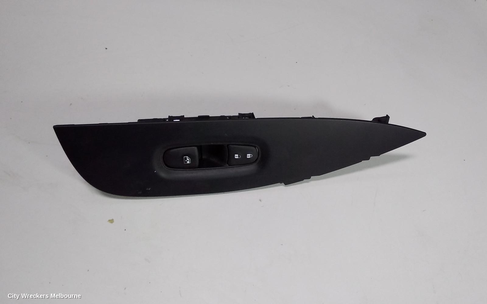 NISSAN QASHQAI 2017 Pwr Dr Wind Switch