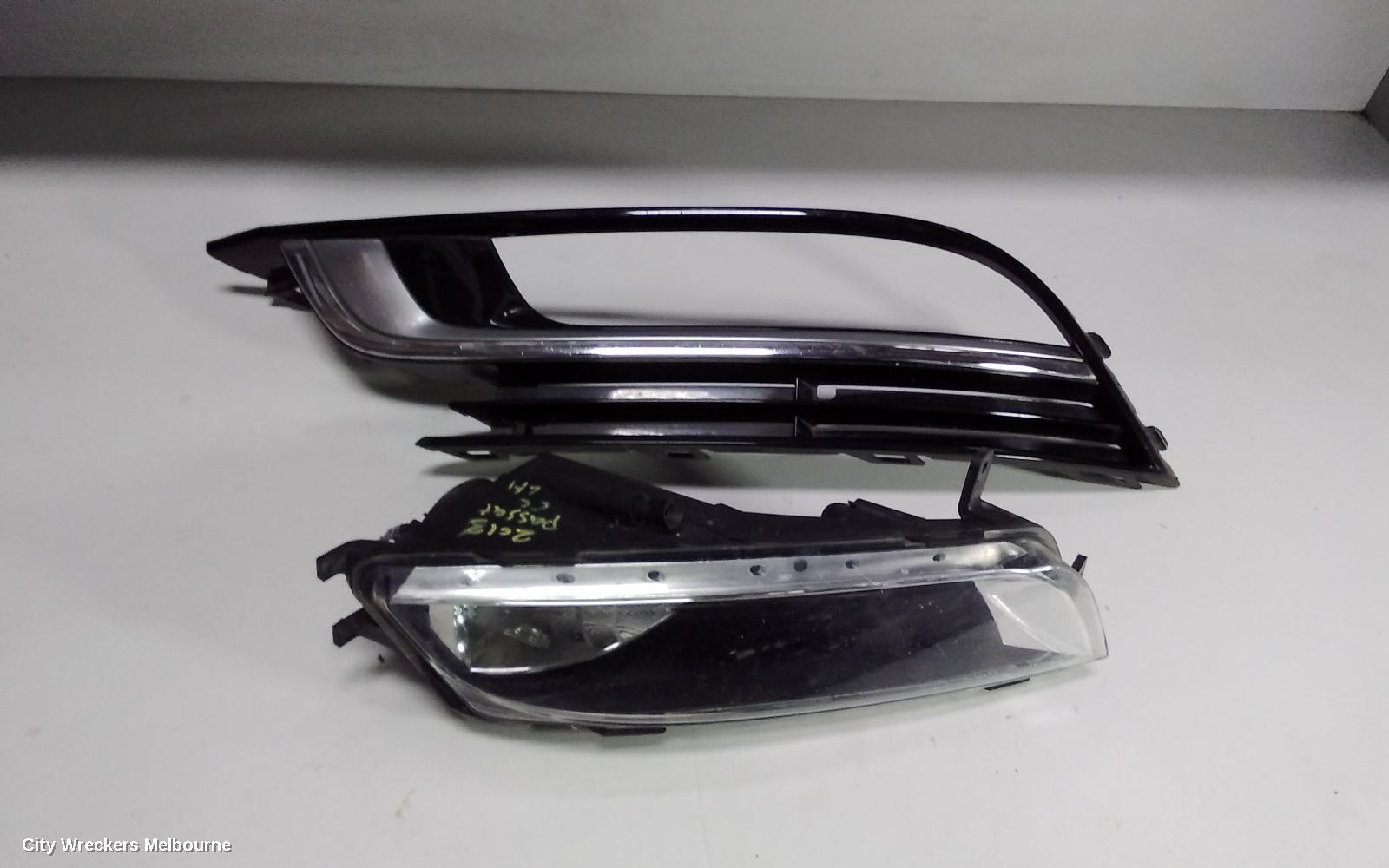 VOLKSWAGEN PASSAT 2012 Left Indicator/Fog/Side