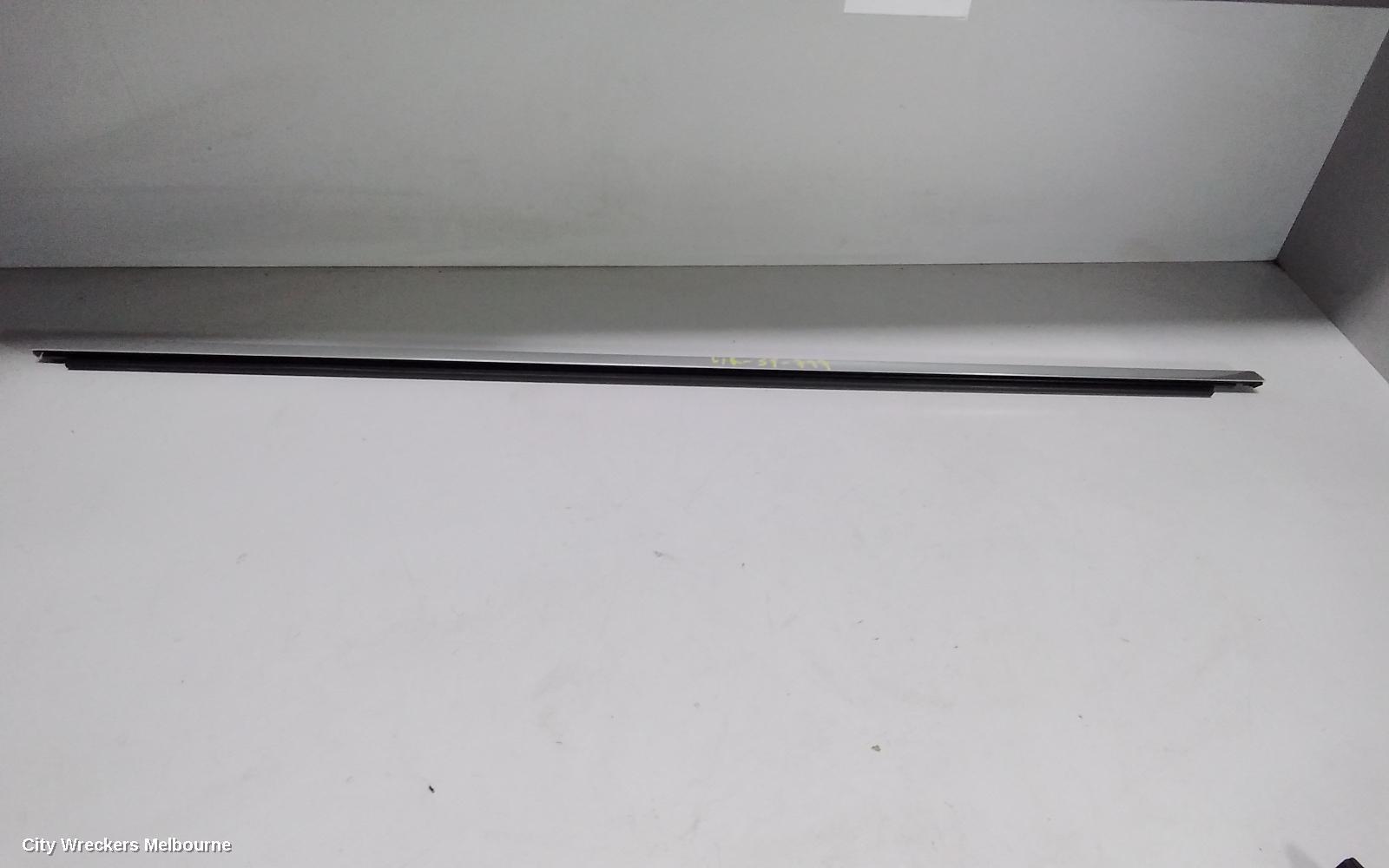 VOLKSWAGEN TIGUAN 2018 Body/Door Mould