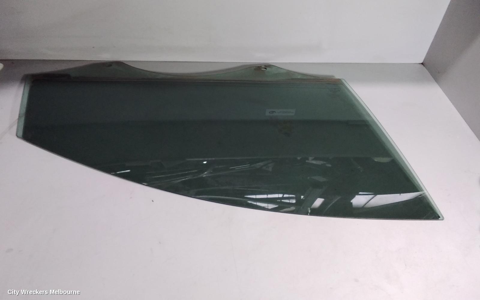 AUDI Q7 2007 Right Front Door Window