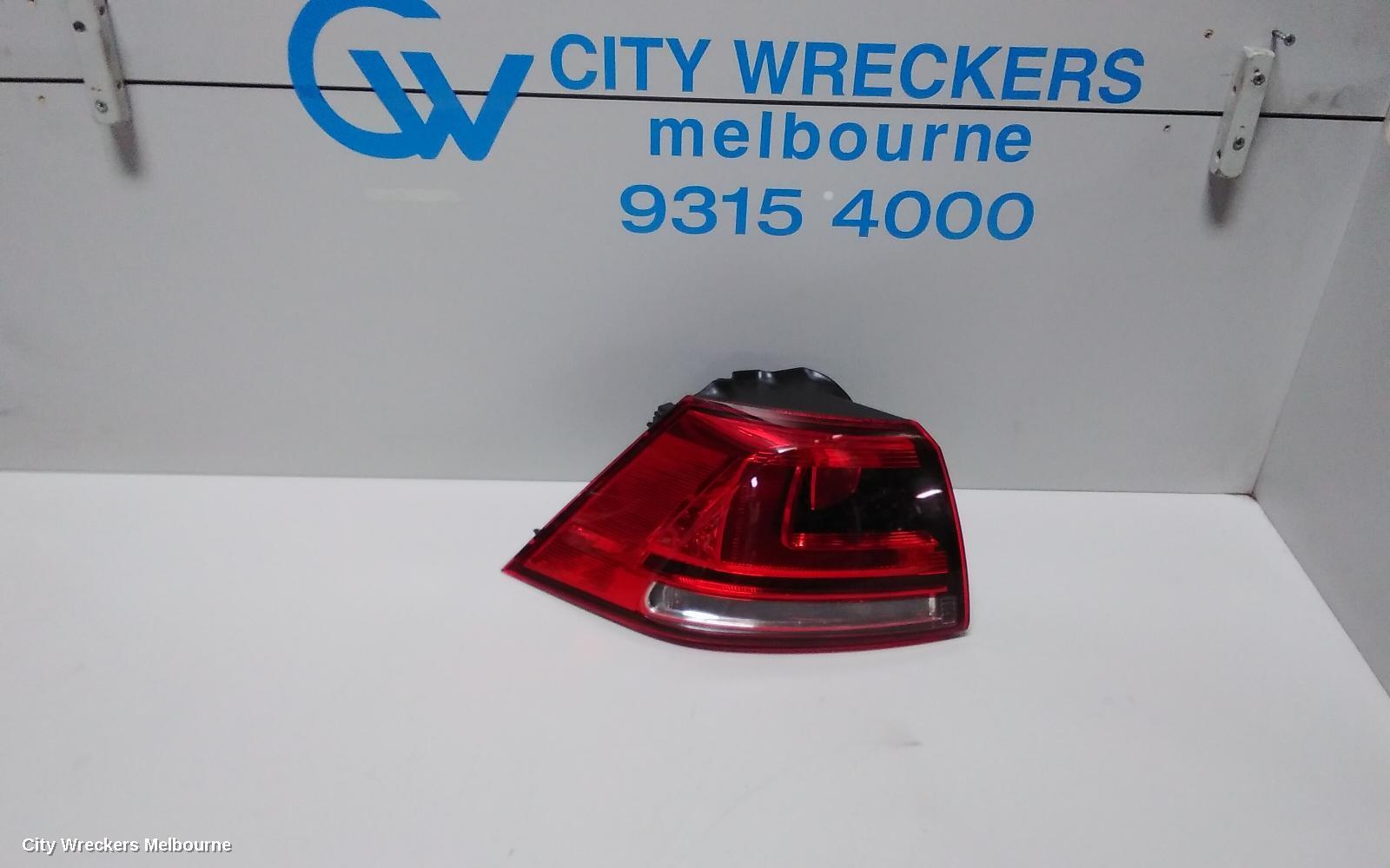 VOLKSWAGEN GOLF 2014 Left Taillight