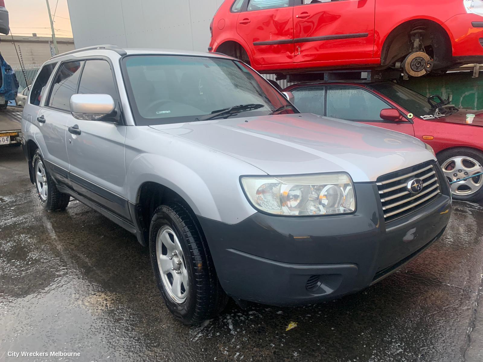 SUBARU FORESTER 2005 Left Front Window Reg/Motor