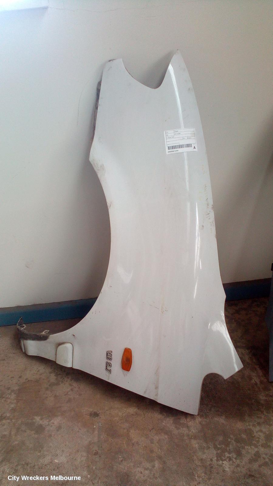 HYUNDAI TRAJET 2002 Left Guard