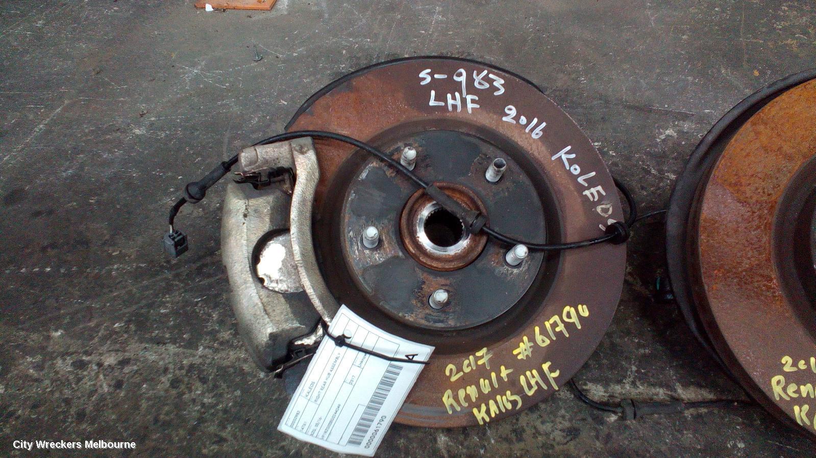 RENAULT KALEOS 2017 Left Front Hub Assembly