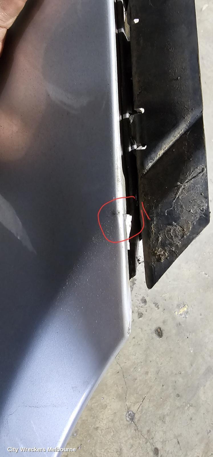 BMW 5 SERIES 2004 Right Guard
