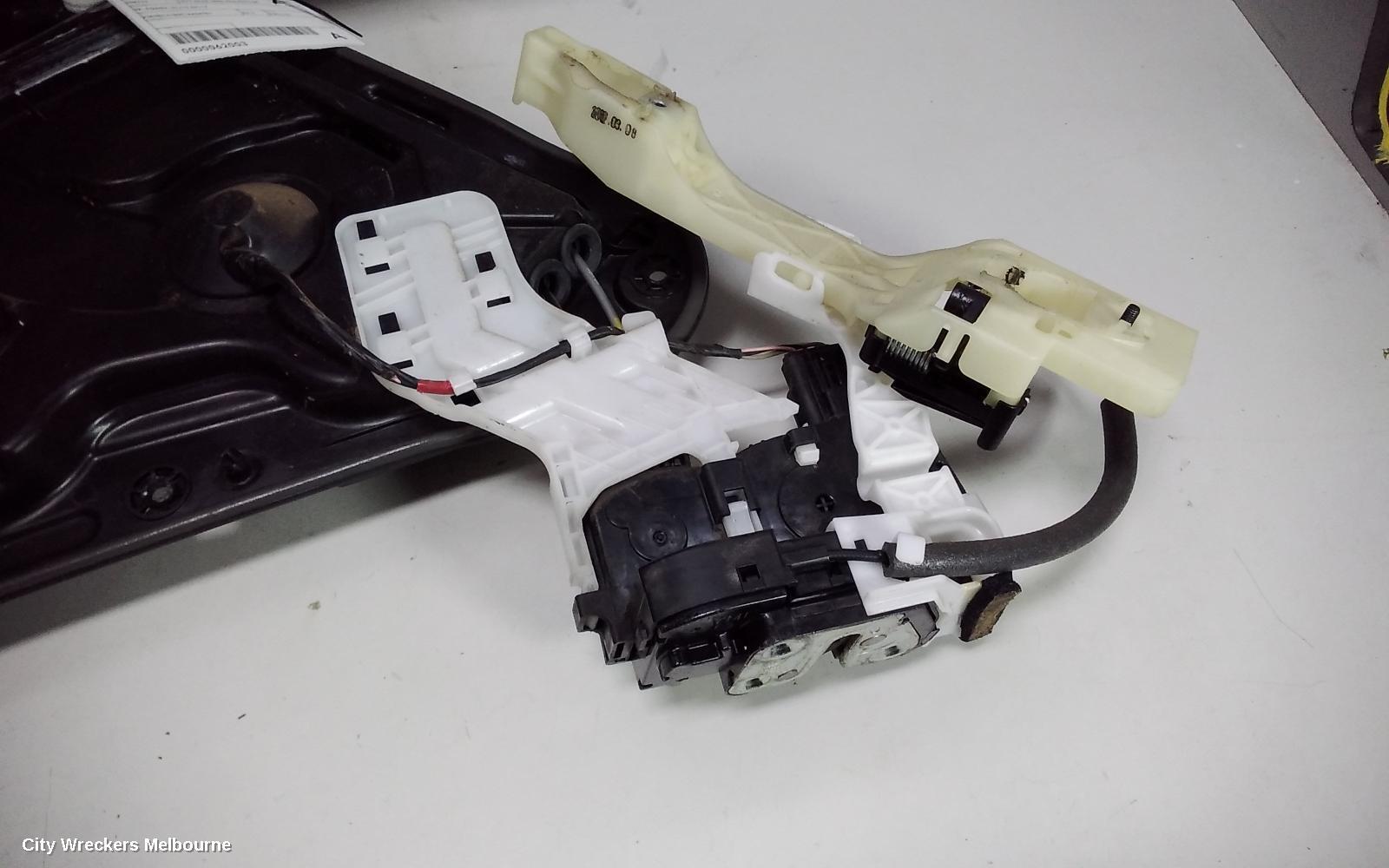 HYUNDAI I45 2012 Door/Boot/Gate Lock
