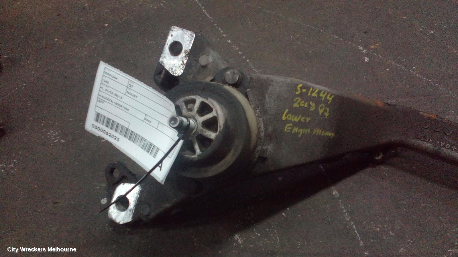 AUDI Q7 2008 Mount