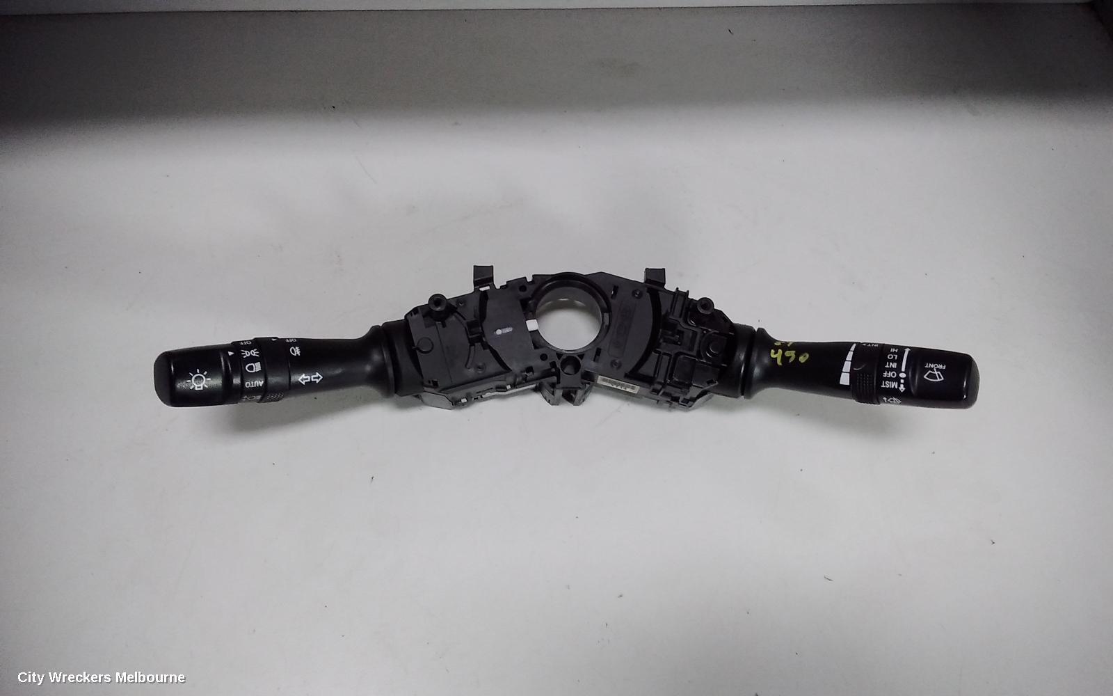HYUNDAI I45 2012 Combination Switch