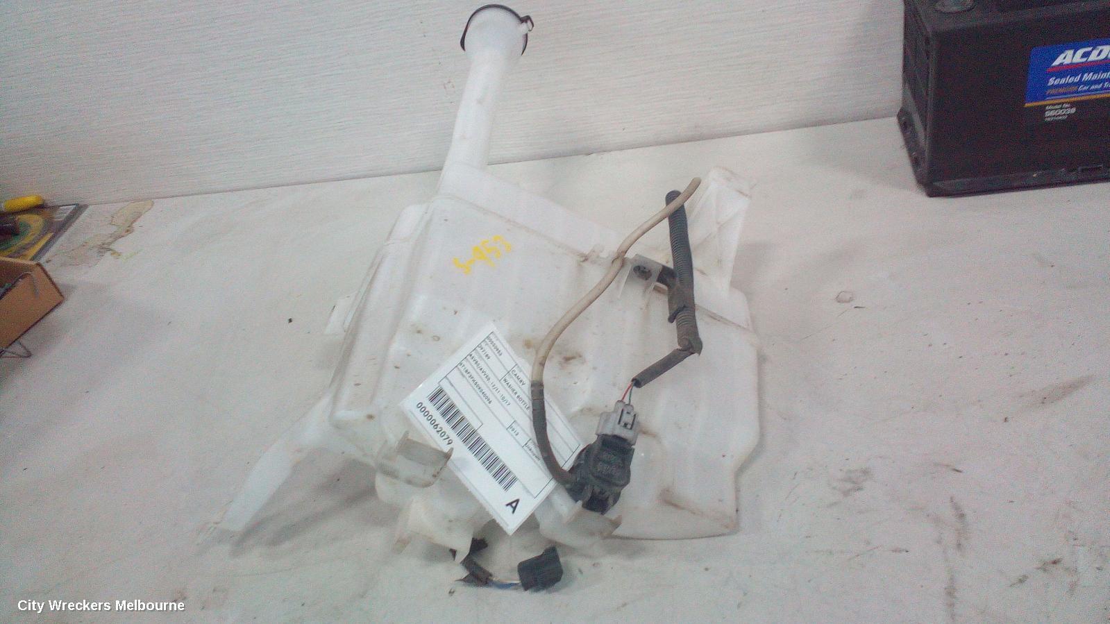 TOYOTA CAMRY 2013 Washer Bottle