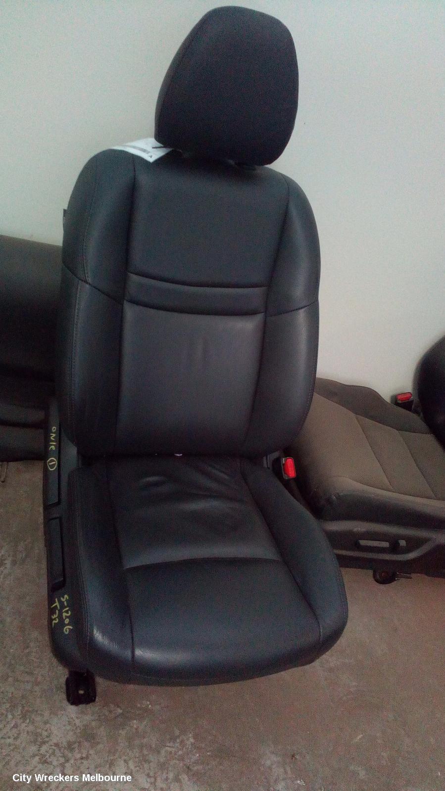 NISSAN XTRAIL 2016 Front Seat