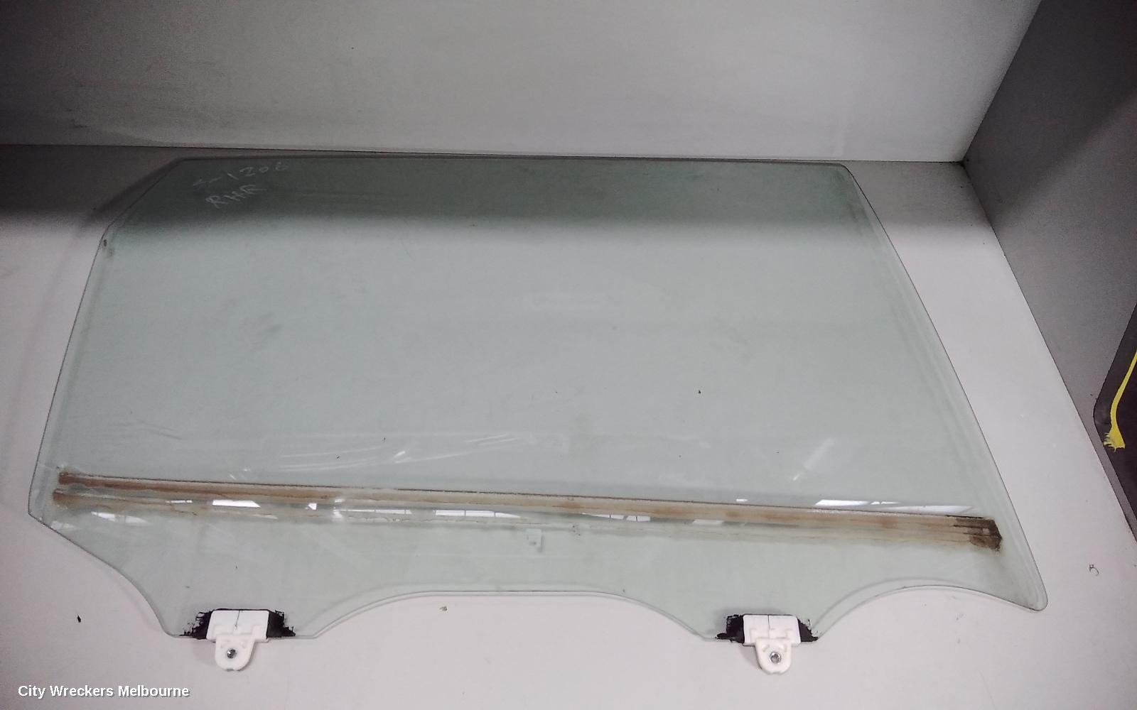 NISSAN XTRAIL 2016 Right Rear Door Window