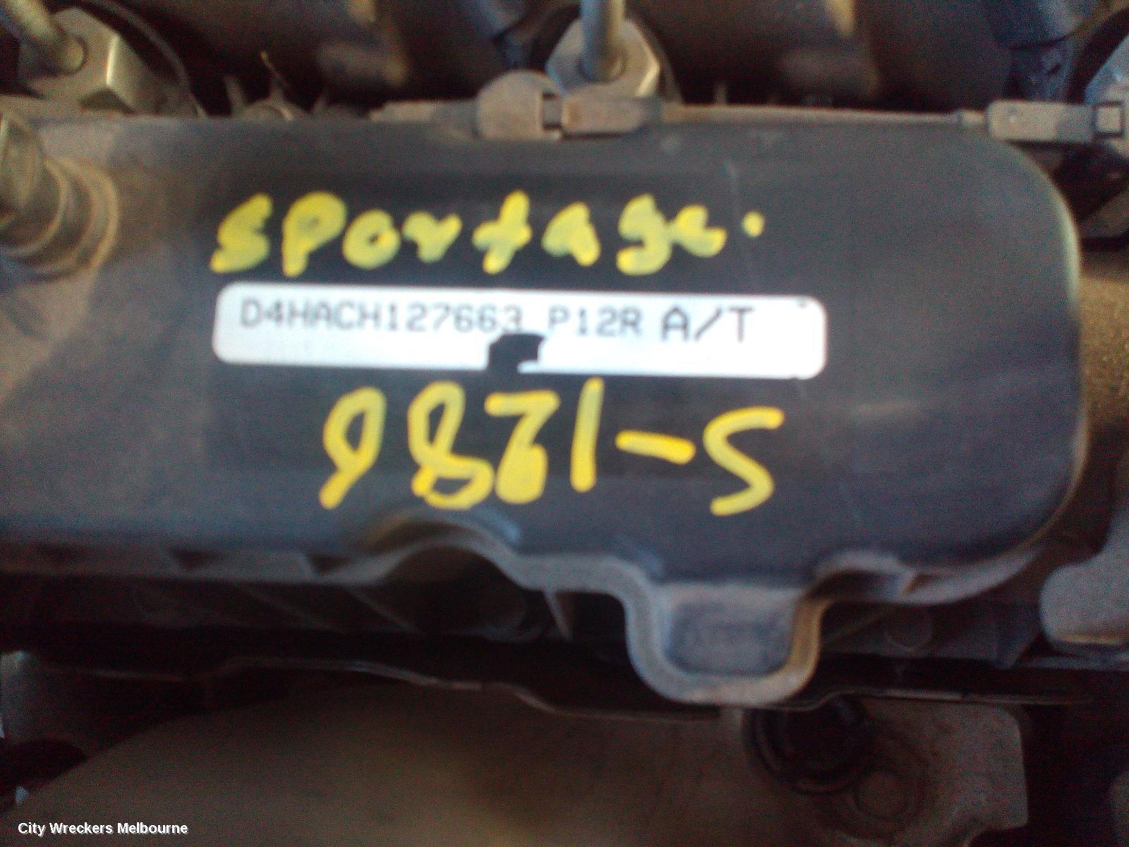 KIA SPORTAGE 2013 Engine