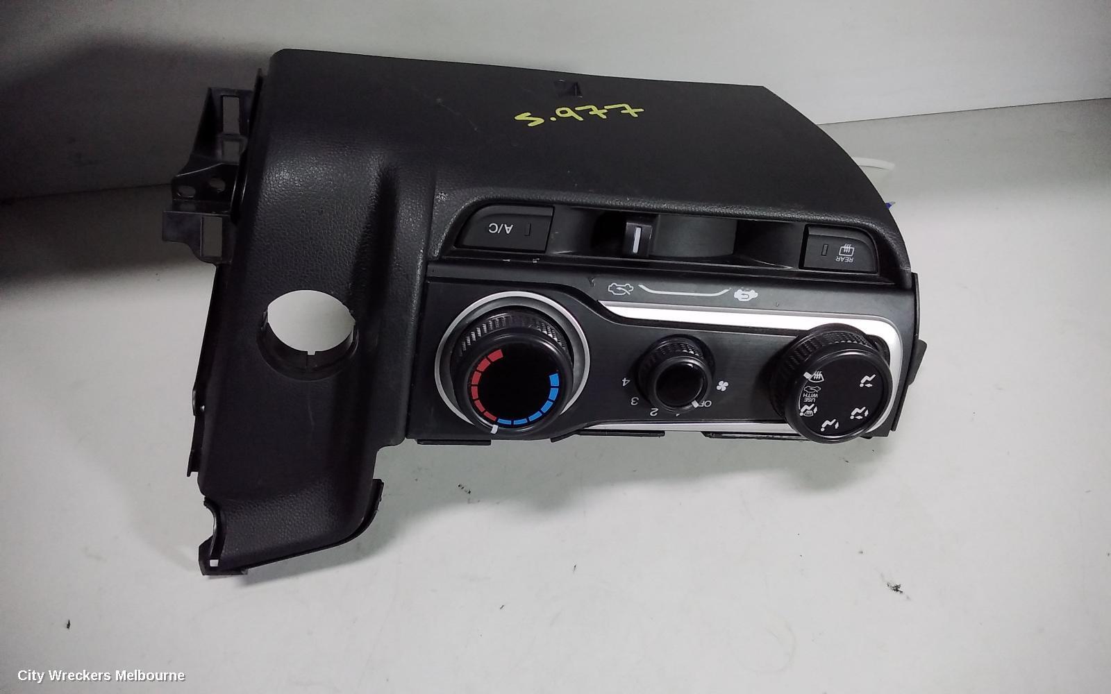 HONDA JAZZ 2017 Heater/Ac Controls