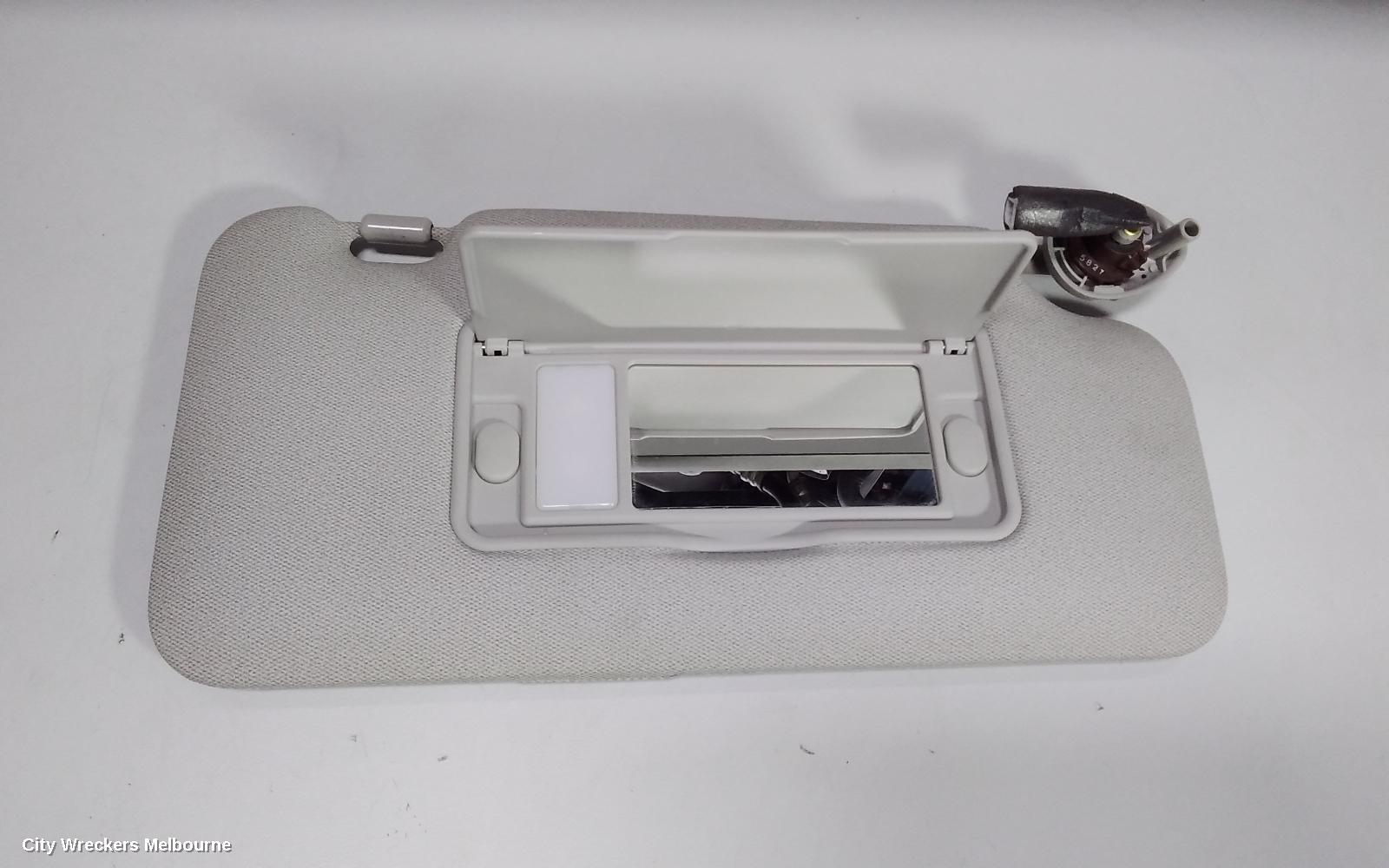 HONDA HRV 2015 Sunvisor