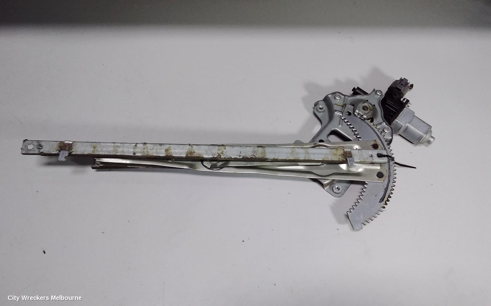 MITSUBISHI OUTLANDER 2006 Left Front Window Reg/Motor
