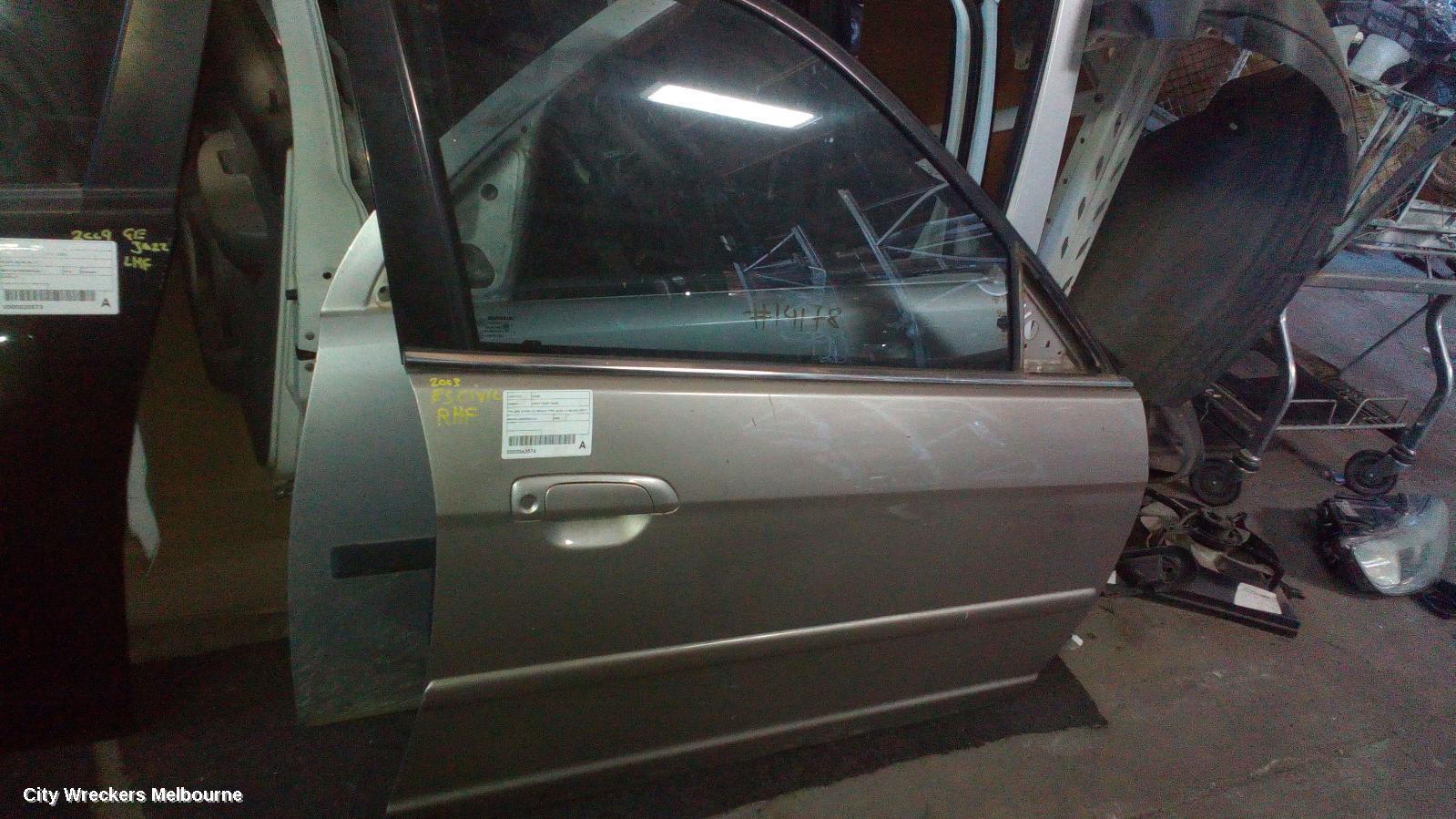 HONDA CIVIC 2005 Right Front Door