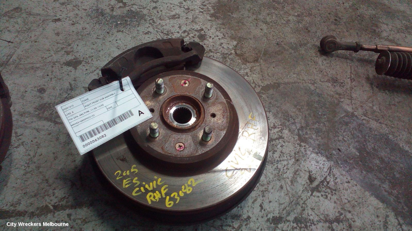 HONDA CIVIC 2005 Right Front Hub Assembly