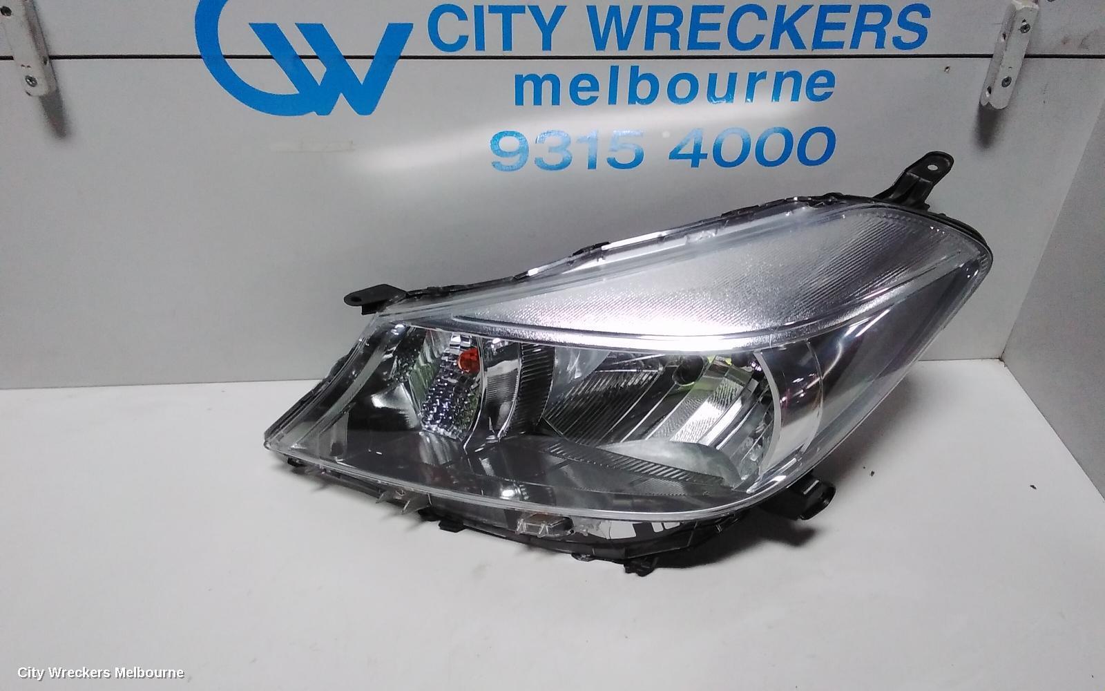 TOYOTA YARIS 2013 Left Headlamp