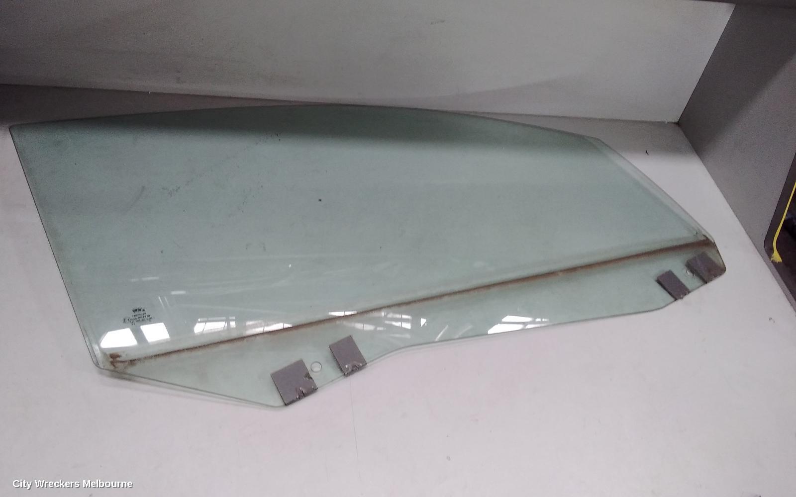 FORD TERRITORY 2011 Right Front Door Window