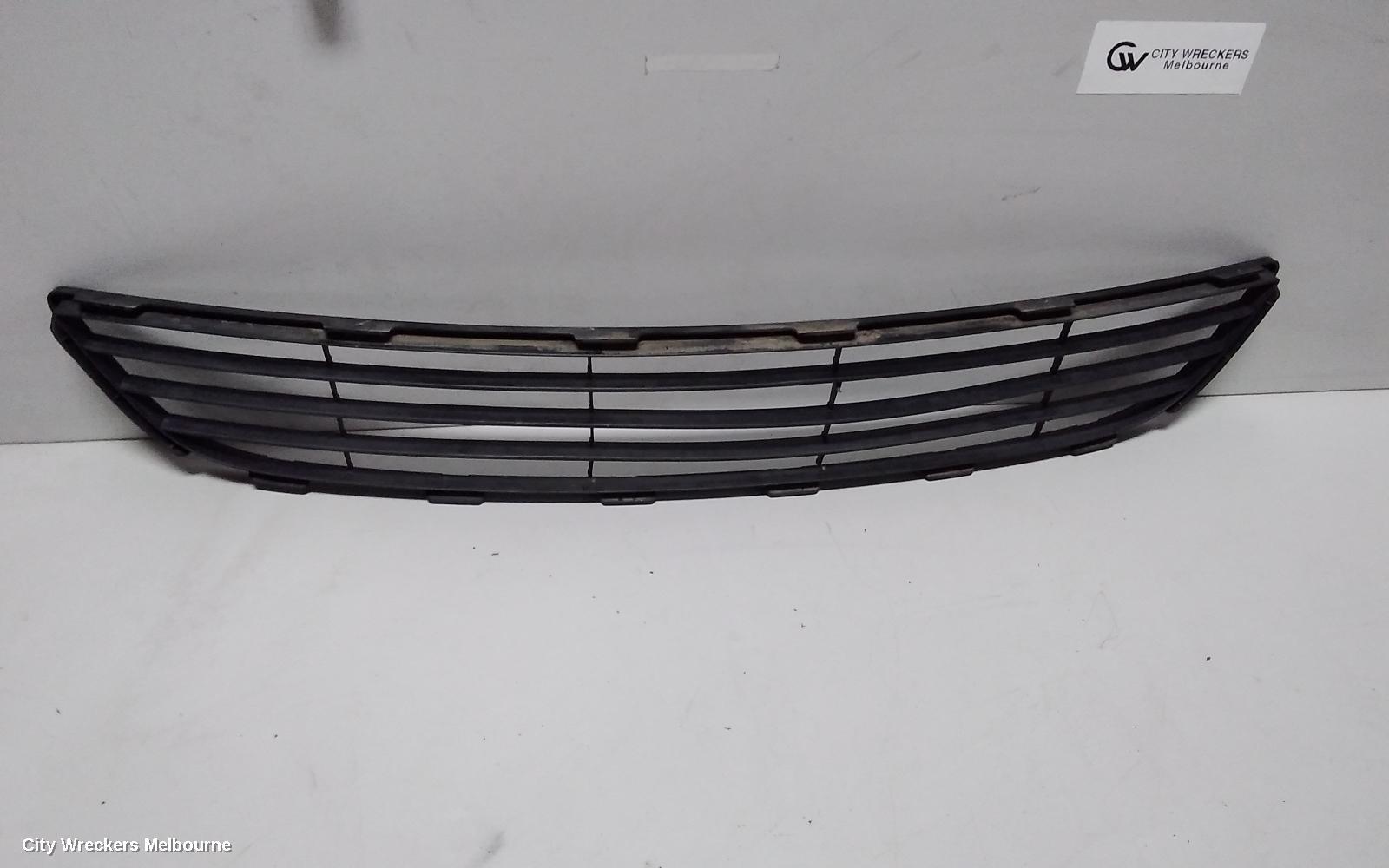 TOYOTA YARIS 2006 Grille