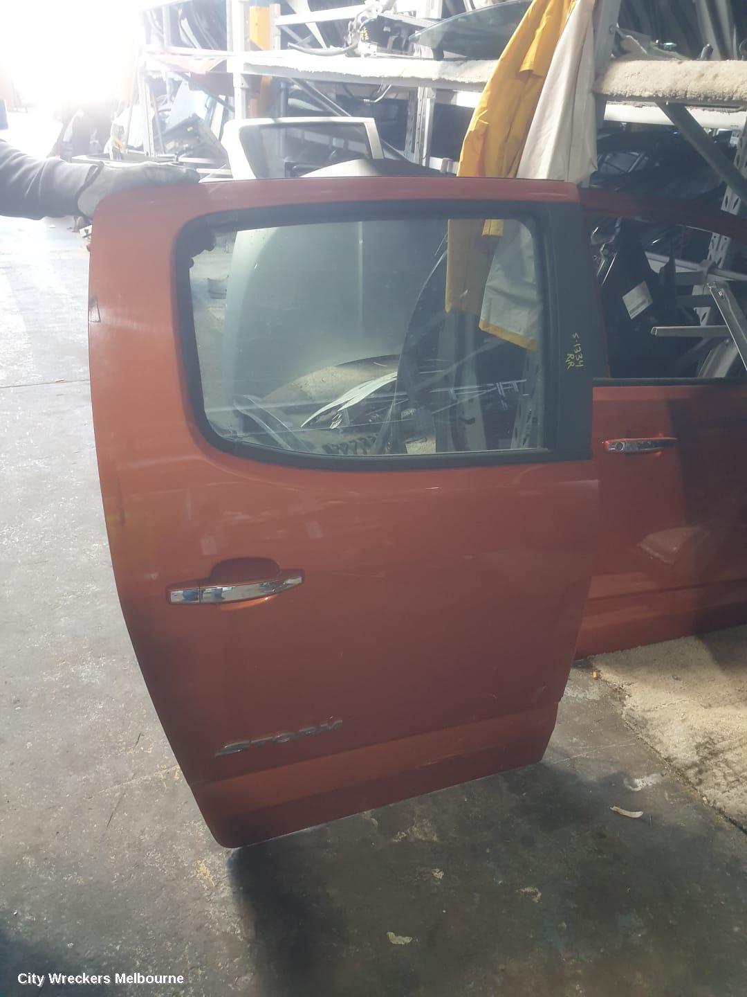 HOLDEN COLORADO 2016 RIGHT_REAR_DOOR_SLIDING