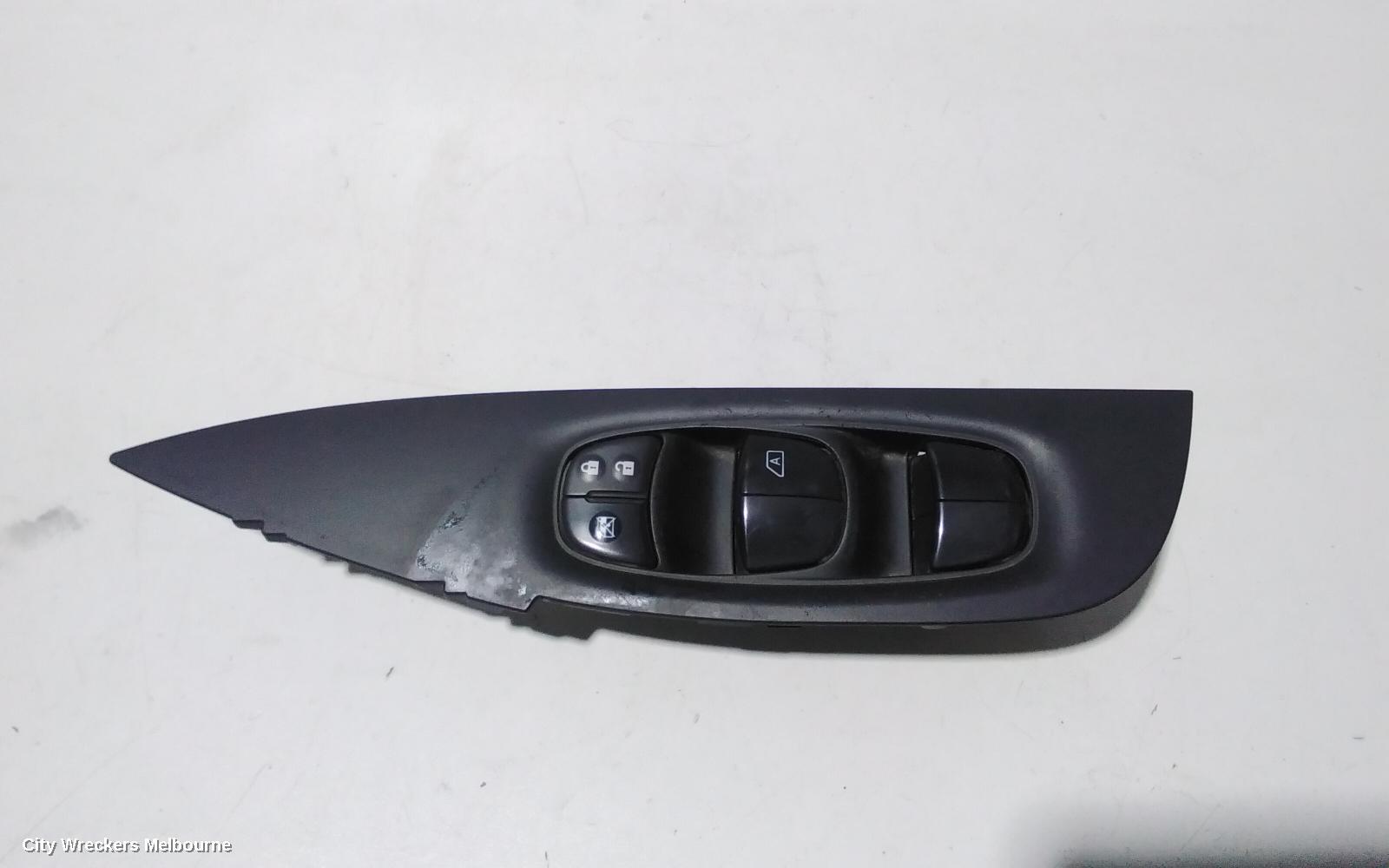 NISSAN QASHQAI 2015 Pwr Dr Wind Switch