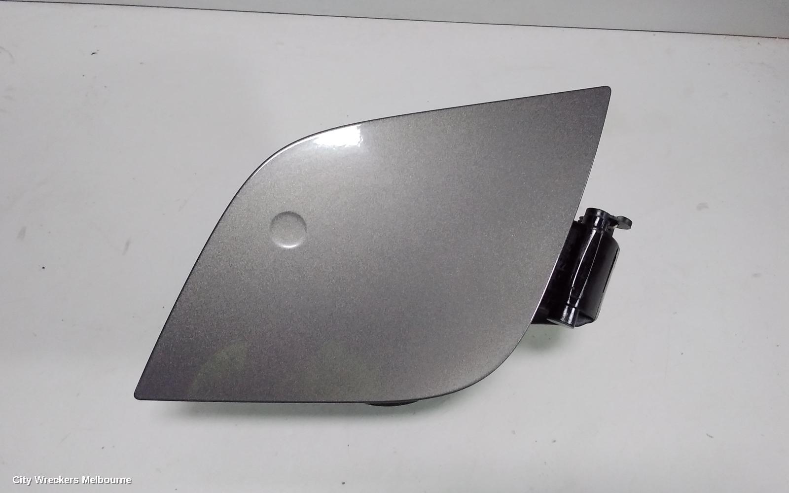 FORD FOCUS 2011 Fuel Door / Filler