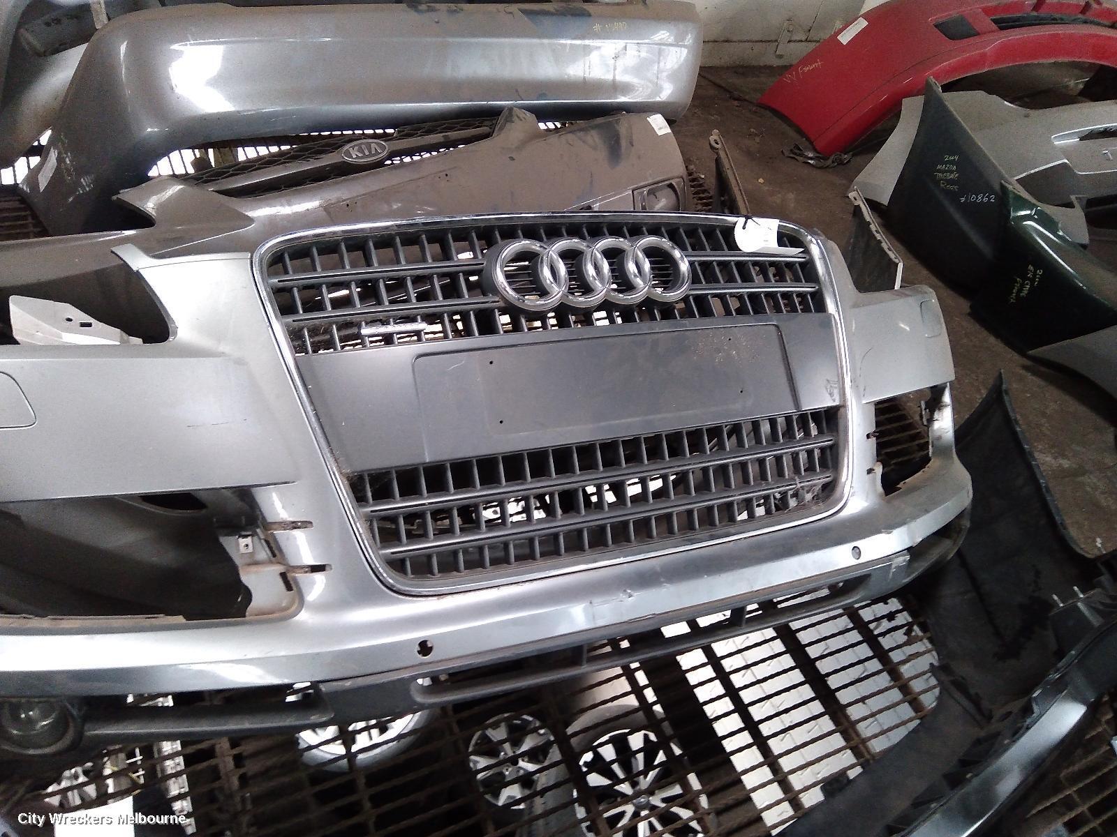 AUDI Q7 2008 Grille