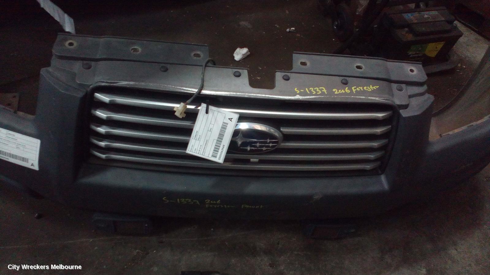 SUBARU FORESTER 2006 Grille