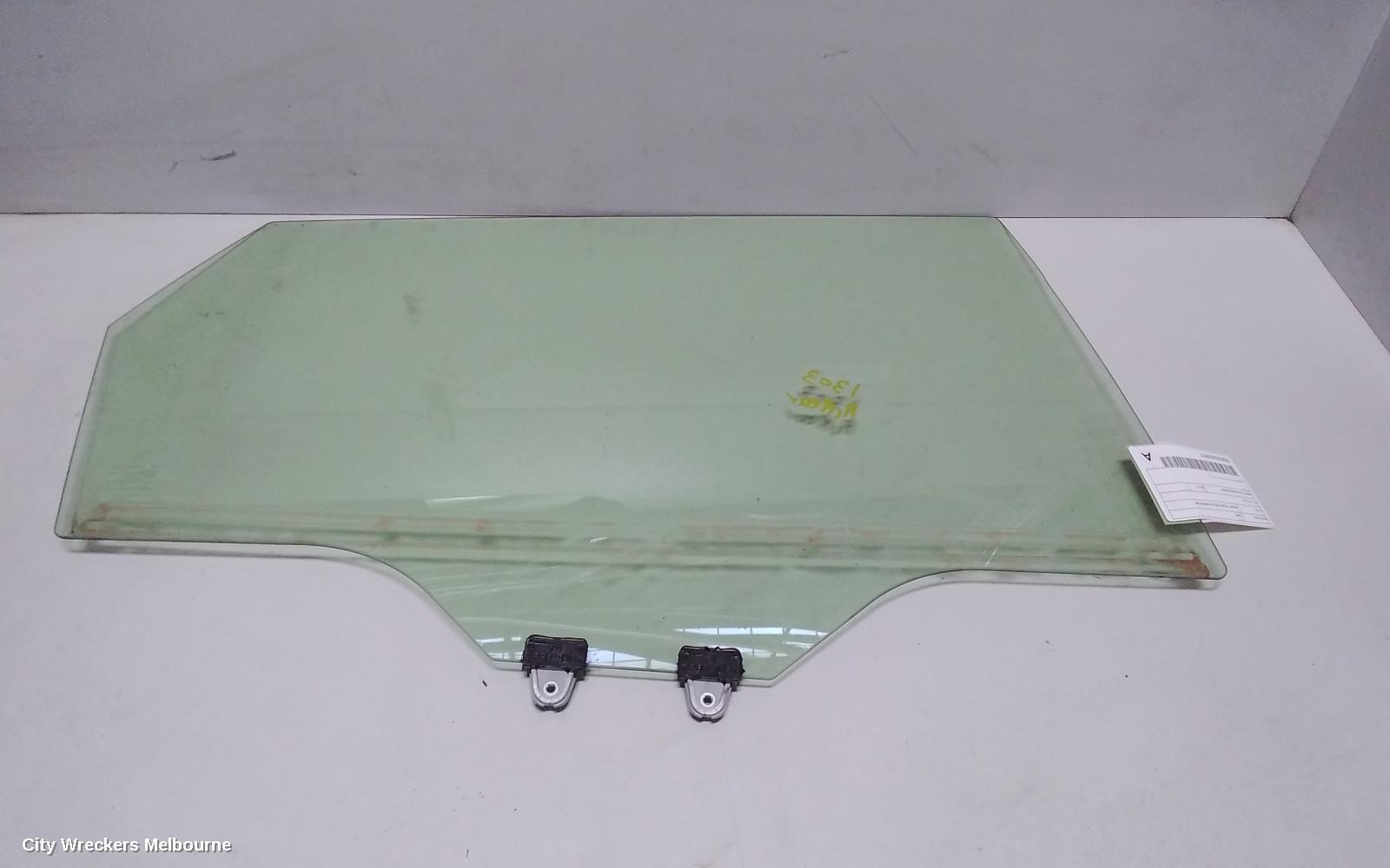 MAZDA CX9 2017 Right Rear Door Window