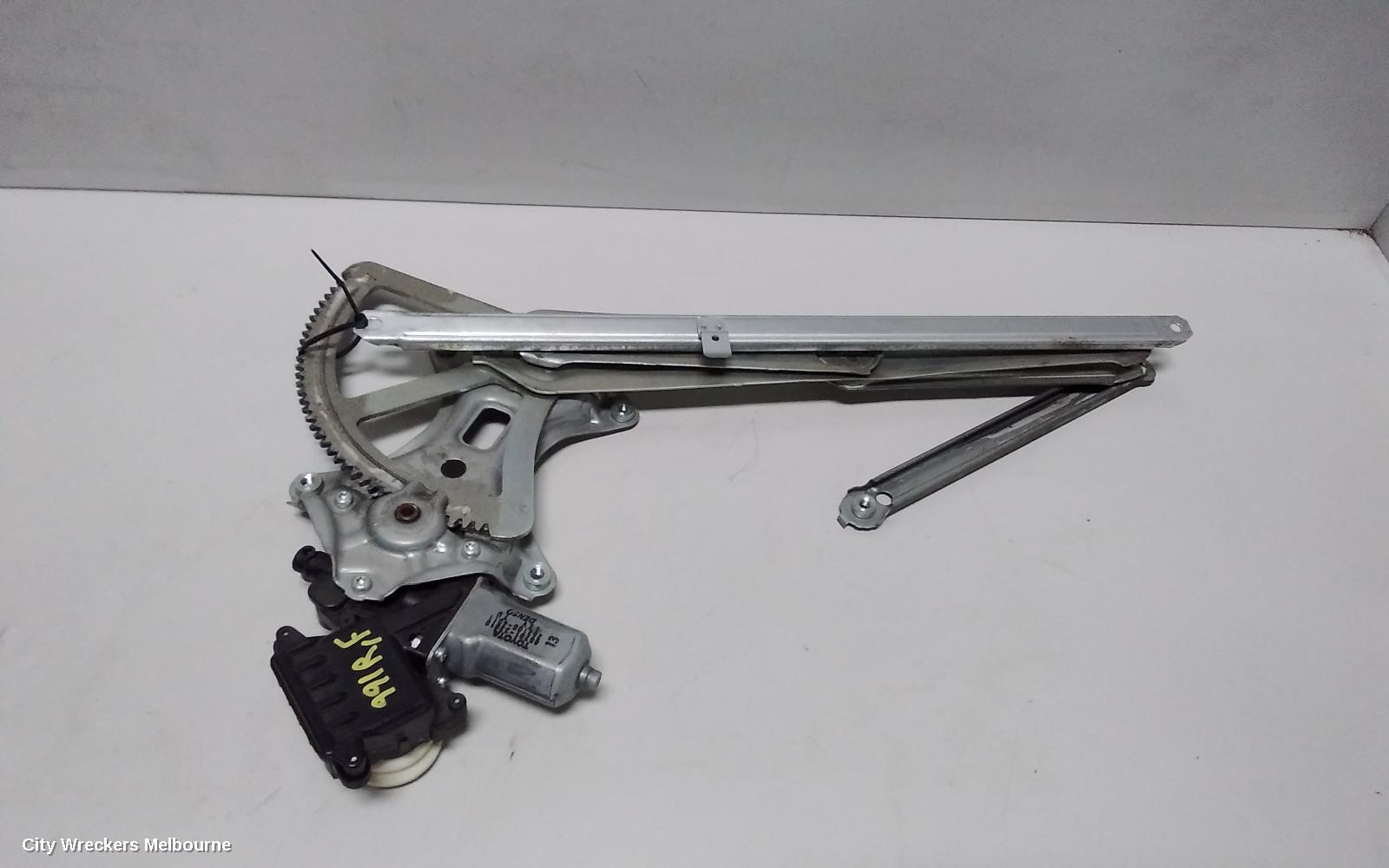 TOYOTA TARAGO 2017 Right Front Window Reg/Motor