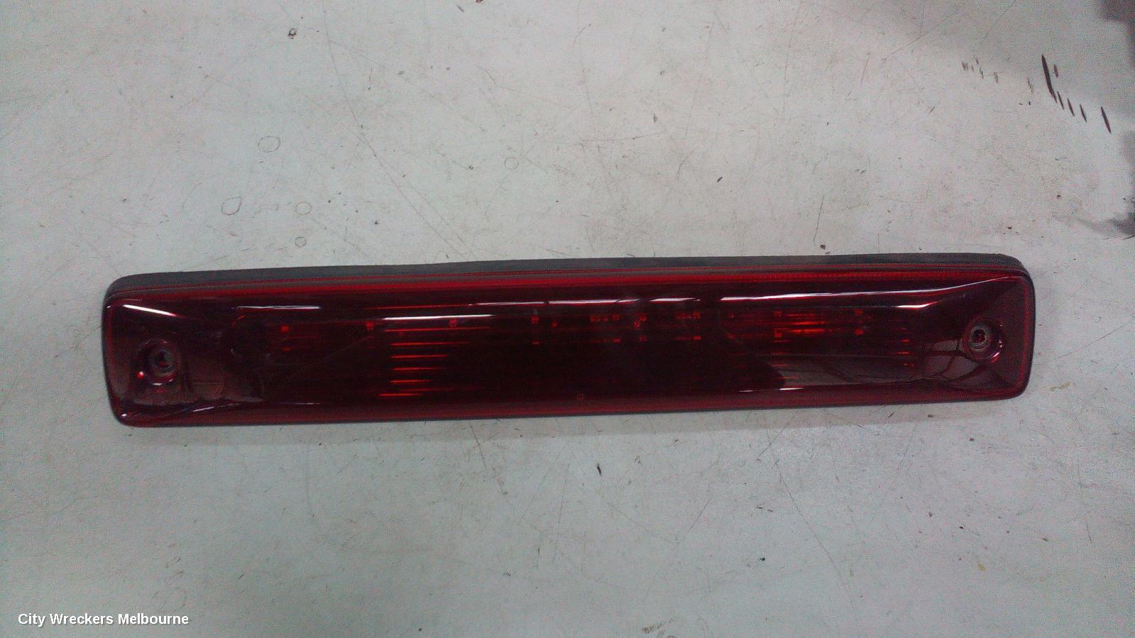HOLDEN COLORADO 2018 High Level Stoplight